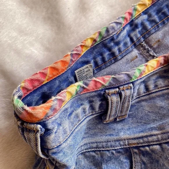 80s Super High Rise Jean Shorts with/ Rainbow Stripes (9) 🌈 - Picture 7 of 8